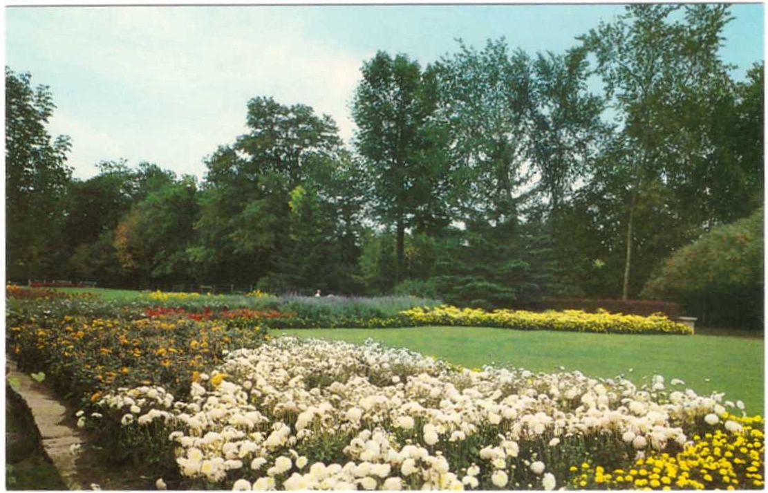 Edwards Gardens Toronto Ontario postcard